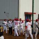 ホームラン後のハイタッチ